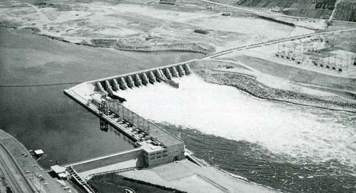 Rocky Reach Dam image